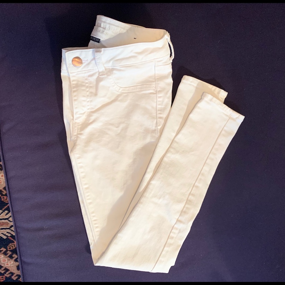 White skinny jeans